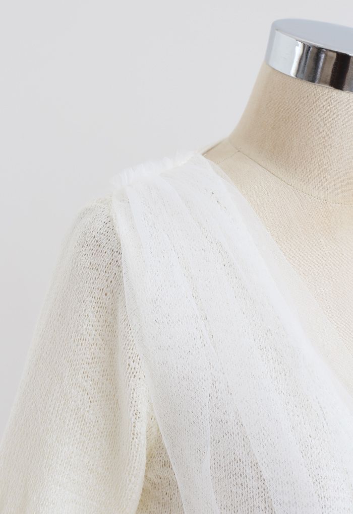 Haut court en tricot cache-cœur avec superposition en maille en blanc
