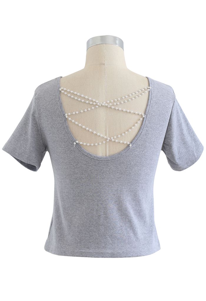 T-shirt court à chaîne de perles croisées en gris
