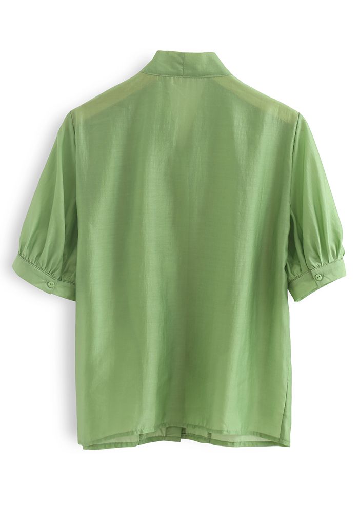 Chemise fluide à manches mi-longues à col noué et à volants en vert