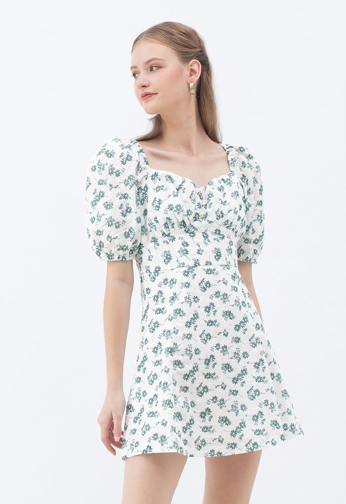 Mini-robe fleurie à col en cœur et œillets en vert