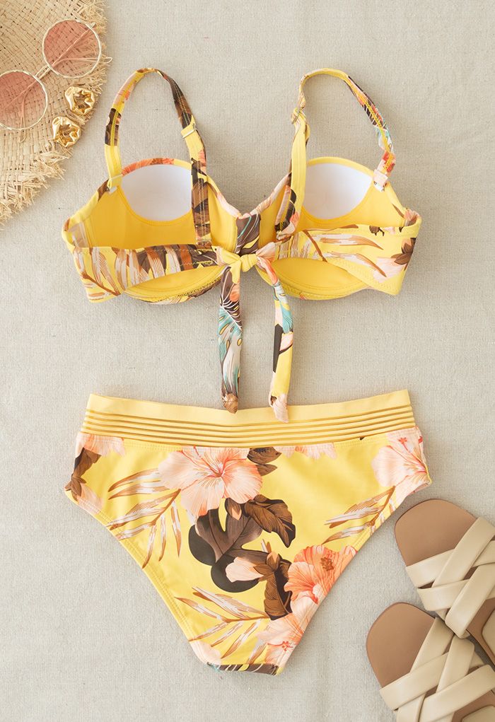 Ensemble de bikini bustier imprimé feuilles tropicales en jaune