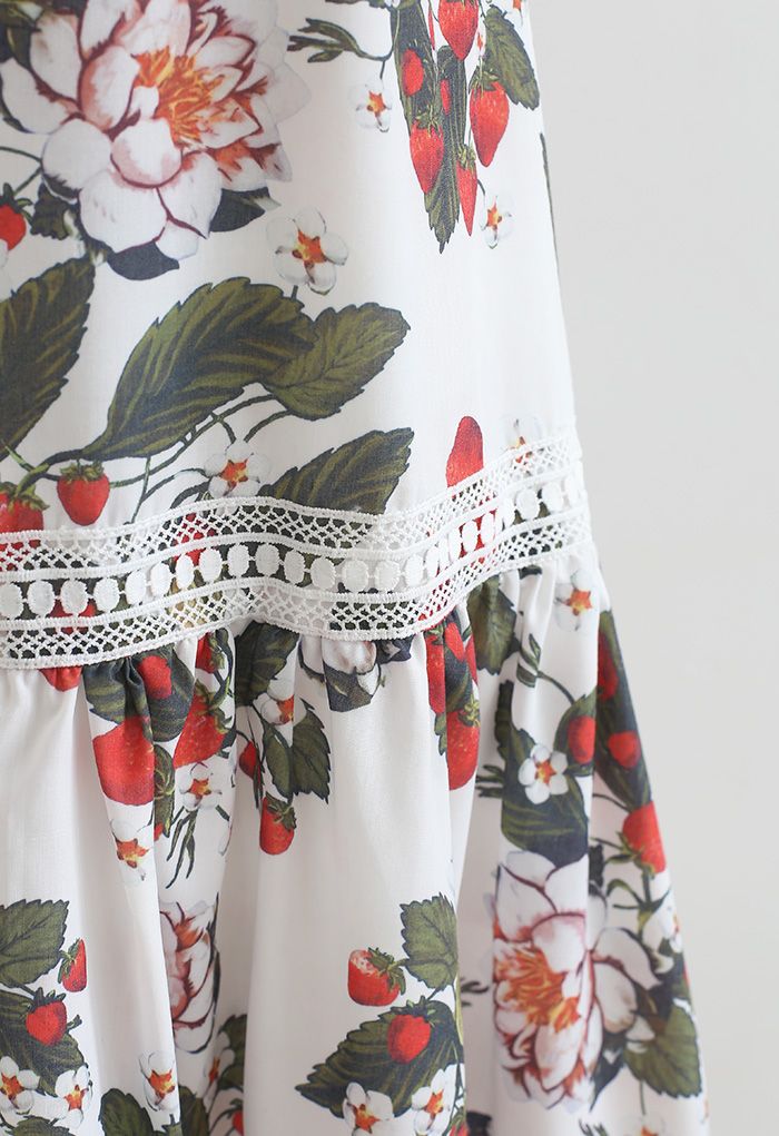 Robe camisole à imprimé fraises et fleurs