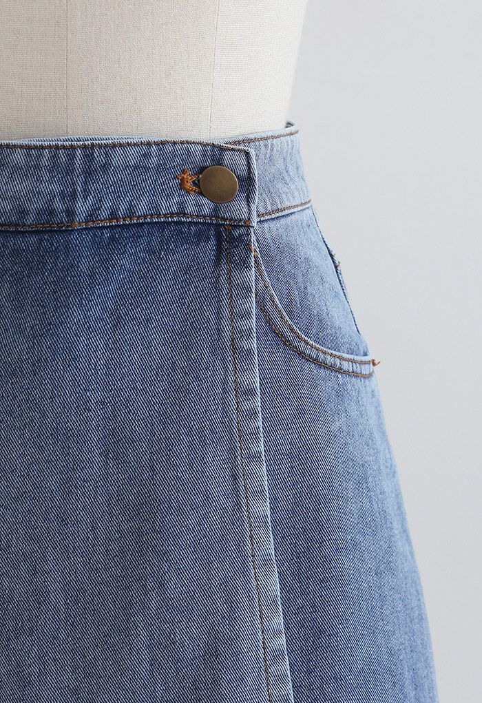 Jupe-short en jean avec poches à rabat