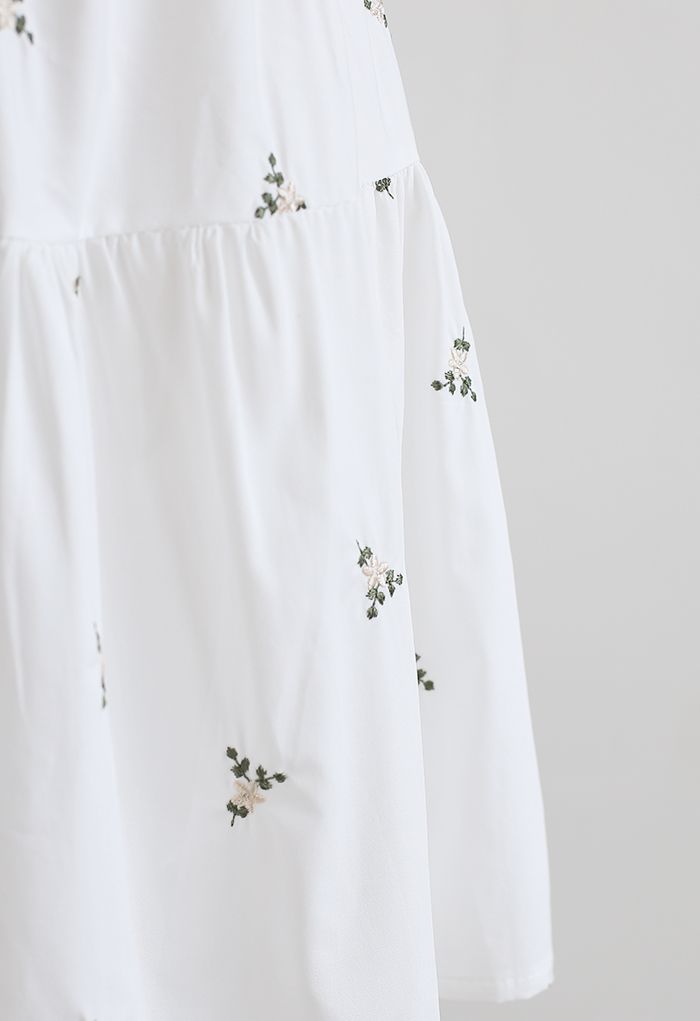 Mini-jupe à volants brodés Floret en blanc