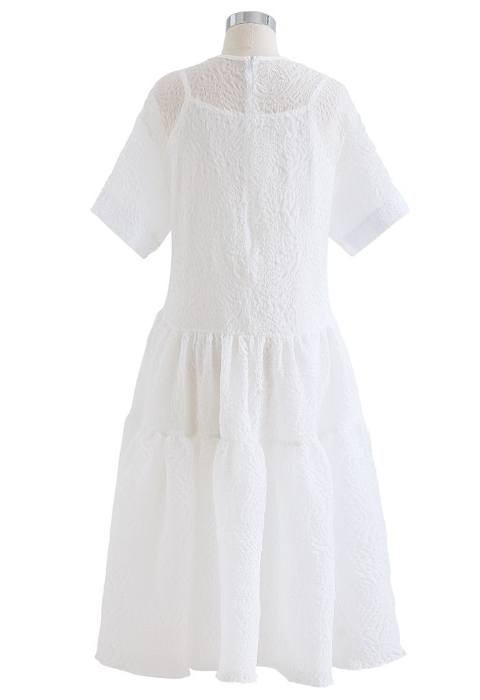 Robe Dolly transparente scintillante en relief à volants en blanc