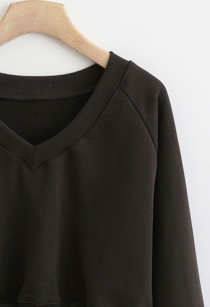 Sweat-shirt court surdimensionné à col en V en coton marron