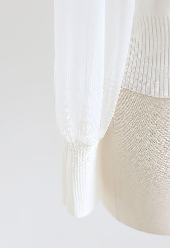 Haut en tricot à manches transparentes avec bordure en dentelle et boutons en blanc