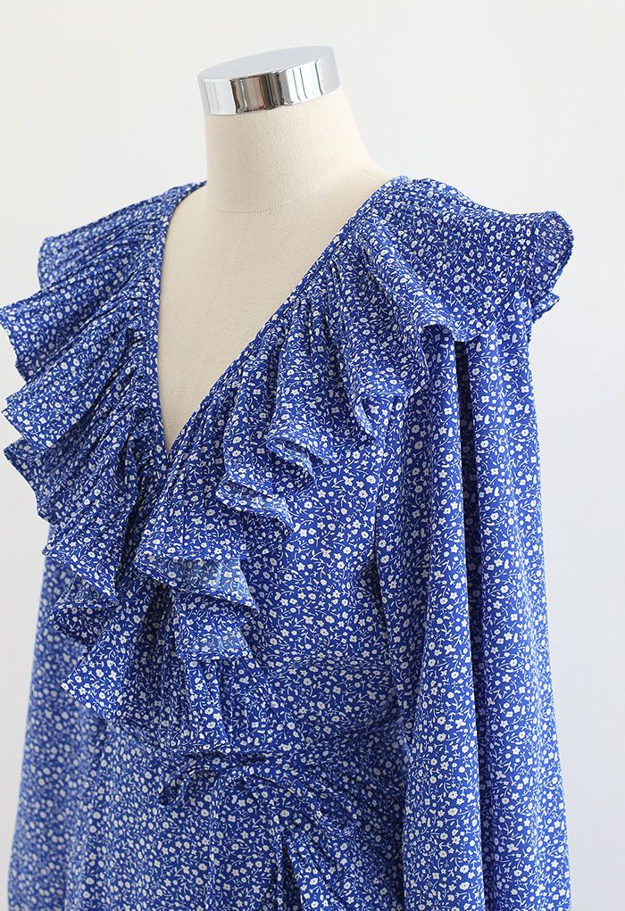 Robe mi-longue asymétrique à volants fleuris en bleu