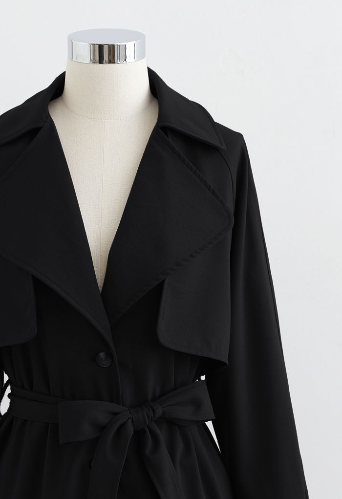 Robe mini-manteau boutonnée à rabat tempête en noir