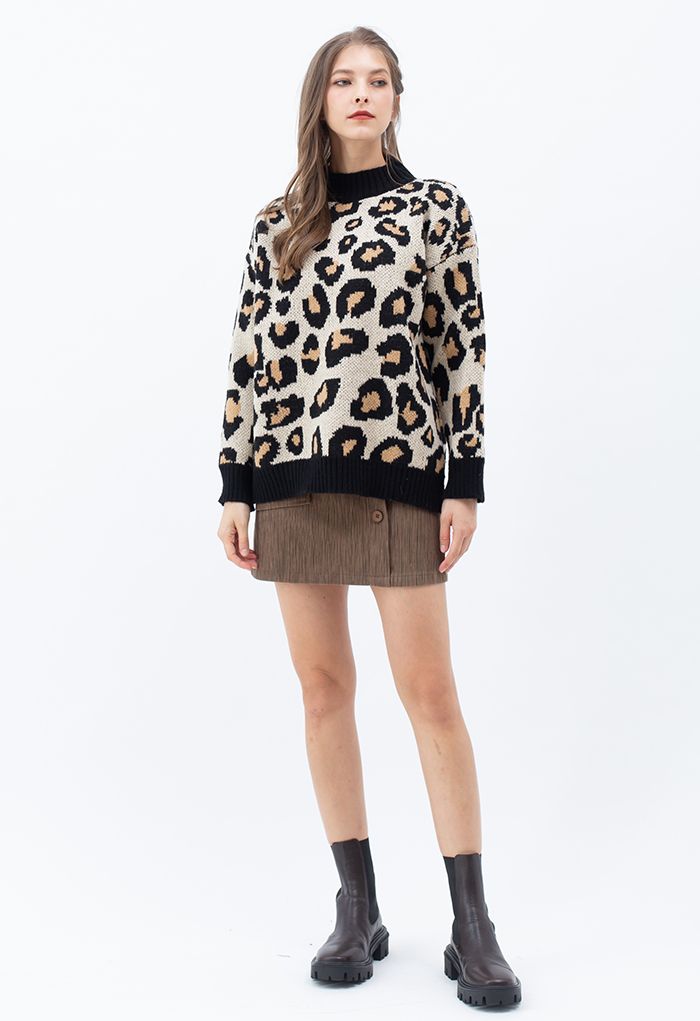 Pull en tricot à col montant et imprimé léopard sauvage