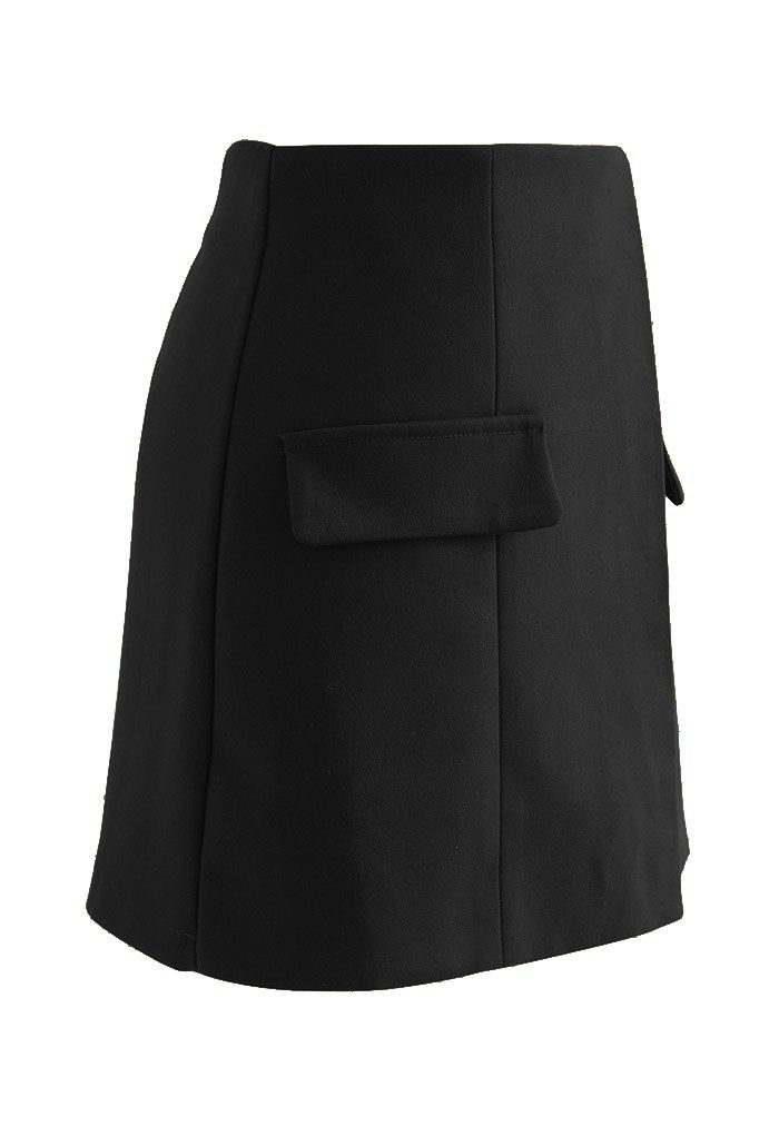 Mini-jupe taille haute à rabat en noir