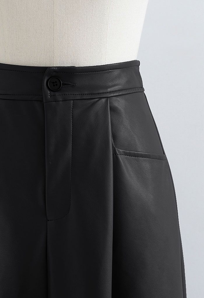 Jupe trapèze en similicuir à deux poches plaquées en noir