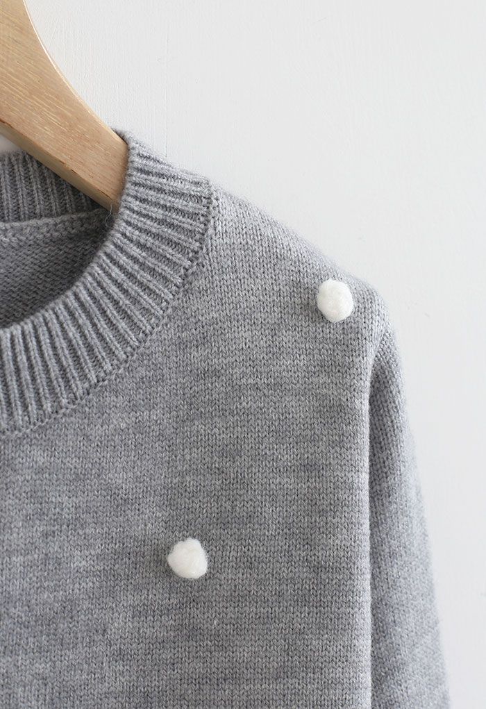 Cardigan en tricot boule à pompons contrastés en gris