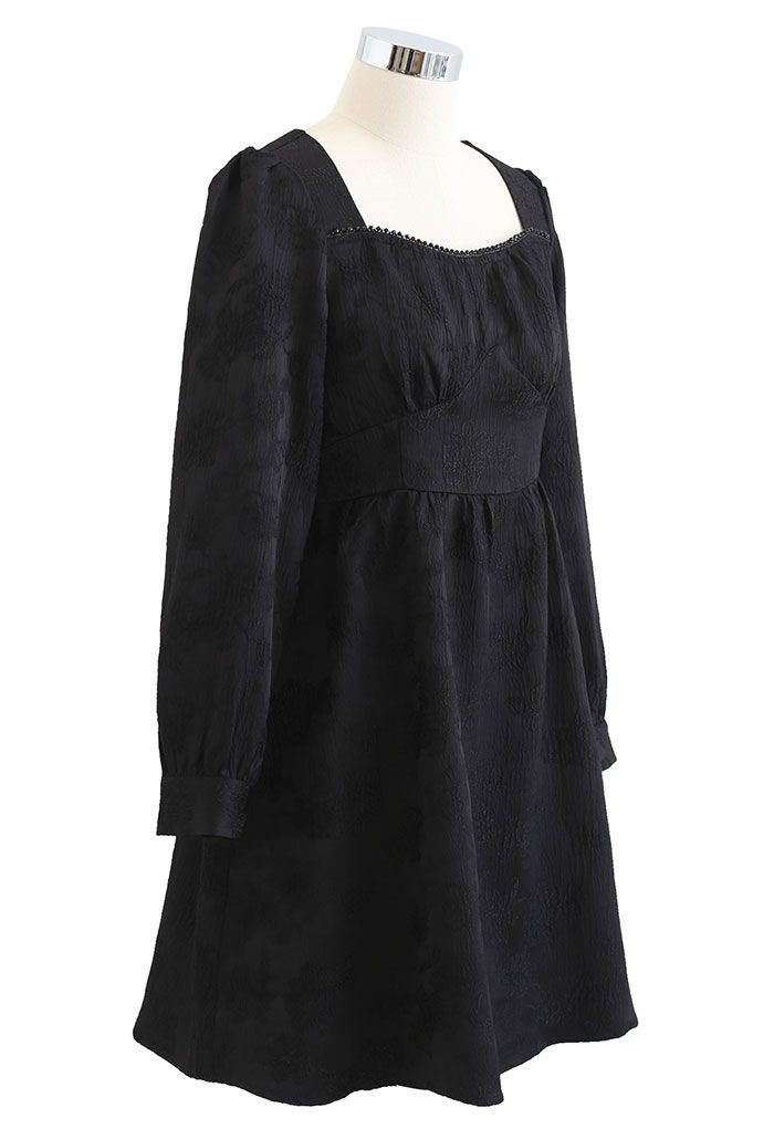 Mini robe à col carré et imprimé floral en noir
