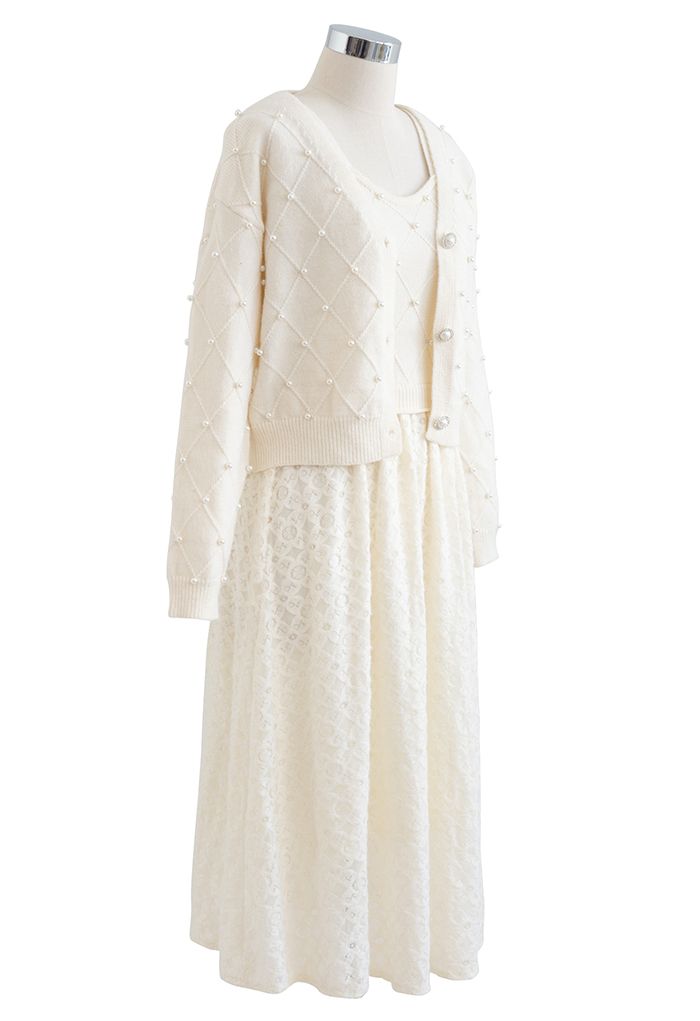 Lacy Spliced Cami Knit Dress et Pearly Cardigan Set in Cream