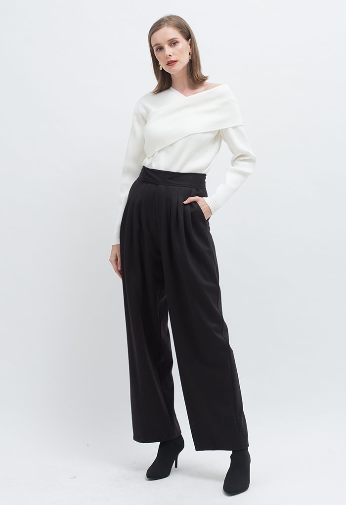 Pantalon plissé en laine mélangée à jambe large en noir