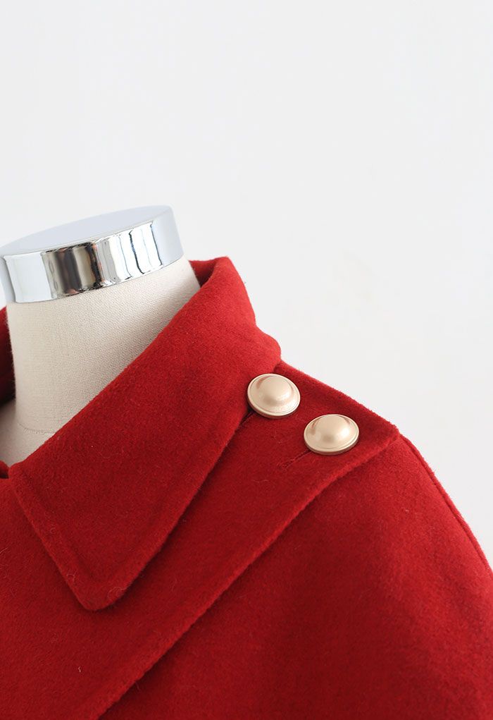 Manteau long en laine mélangée avec épaule cape en rouge