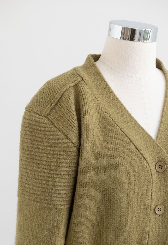 Cardigan en tricot boutonné à manches bouffantes en vert mousse