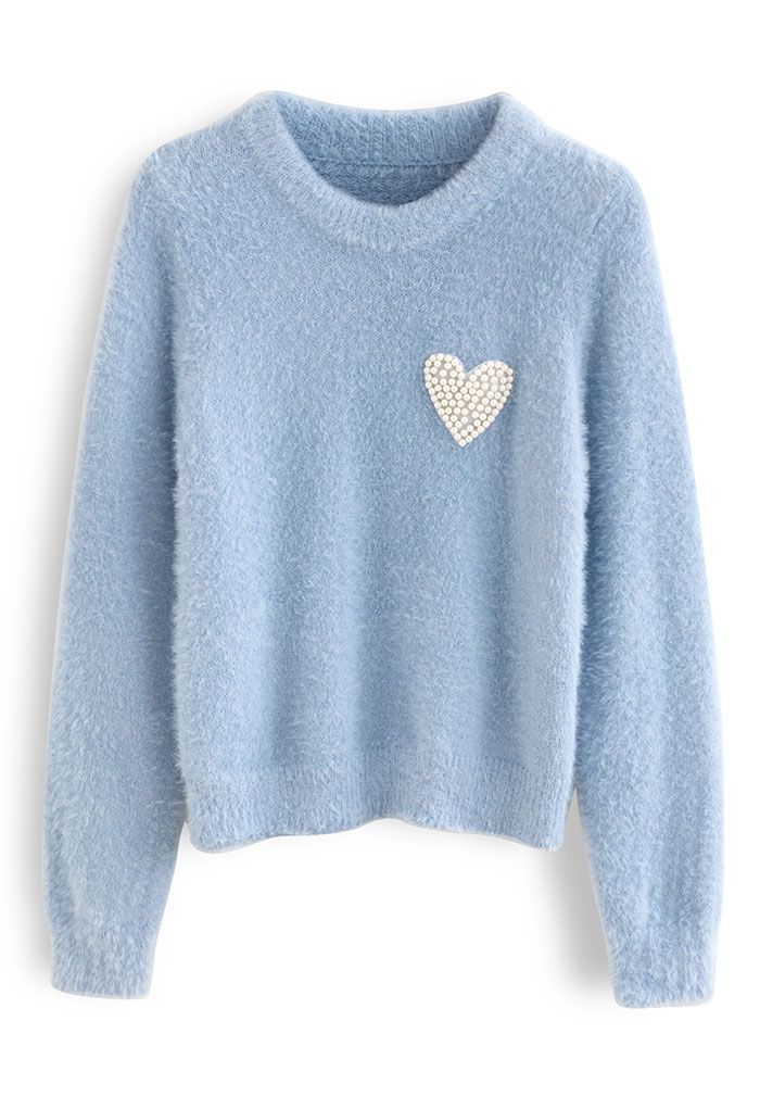 Pull en tricot doux et pelucheux avec patch cœur nacré en bleu