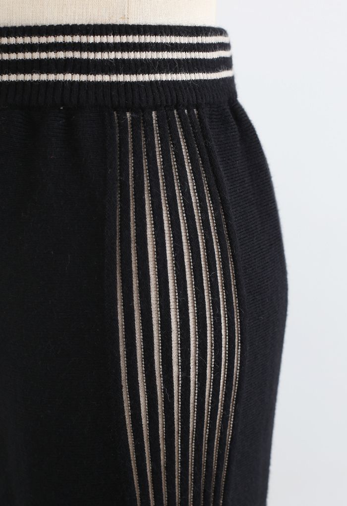 Pantalon en tricot côtelé à cordon de serrage latéral contrasté en noir