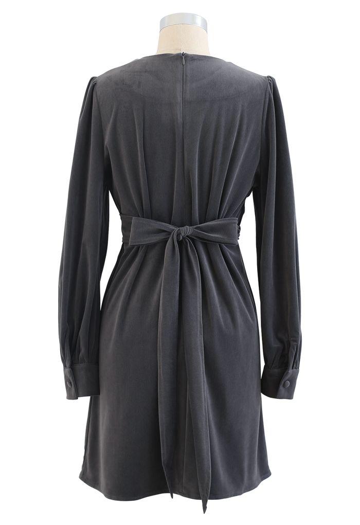 Mini robe portefeuille en velours côtelé à manches longues en gris