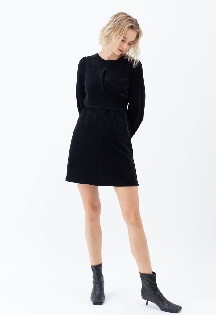 Mini robe portefeuille en velours côtelé à manches longues en noir