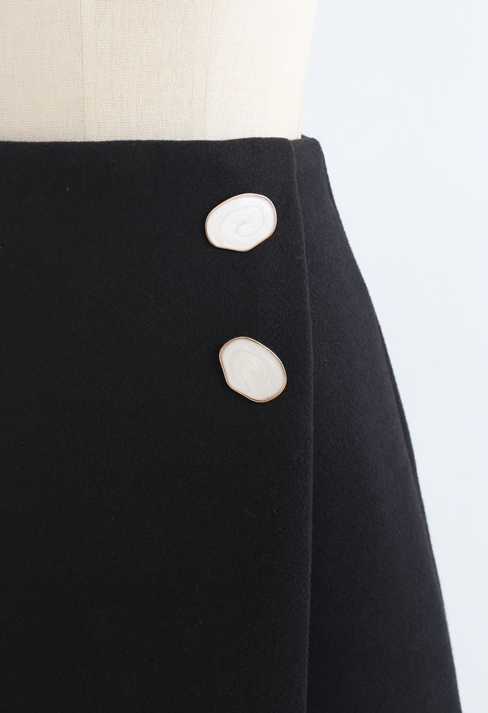 Mini-jupe à rabat boutonné marbré en noir