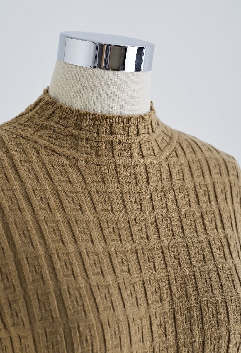 Haut ajusté en tricot à col haut et relief labyrinthe en caramel