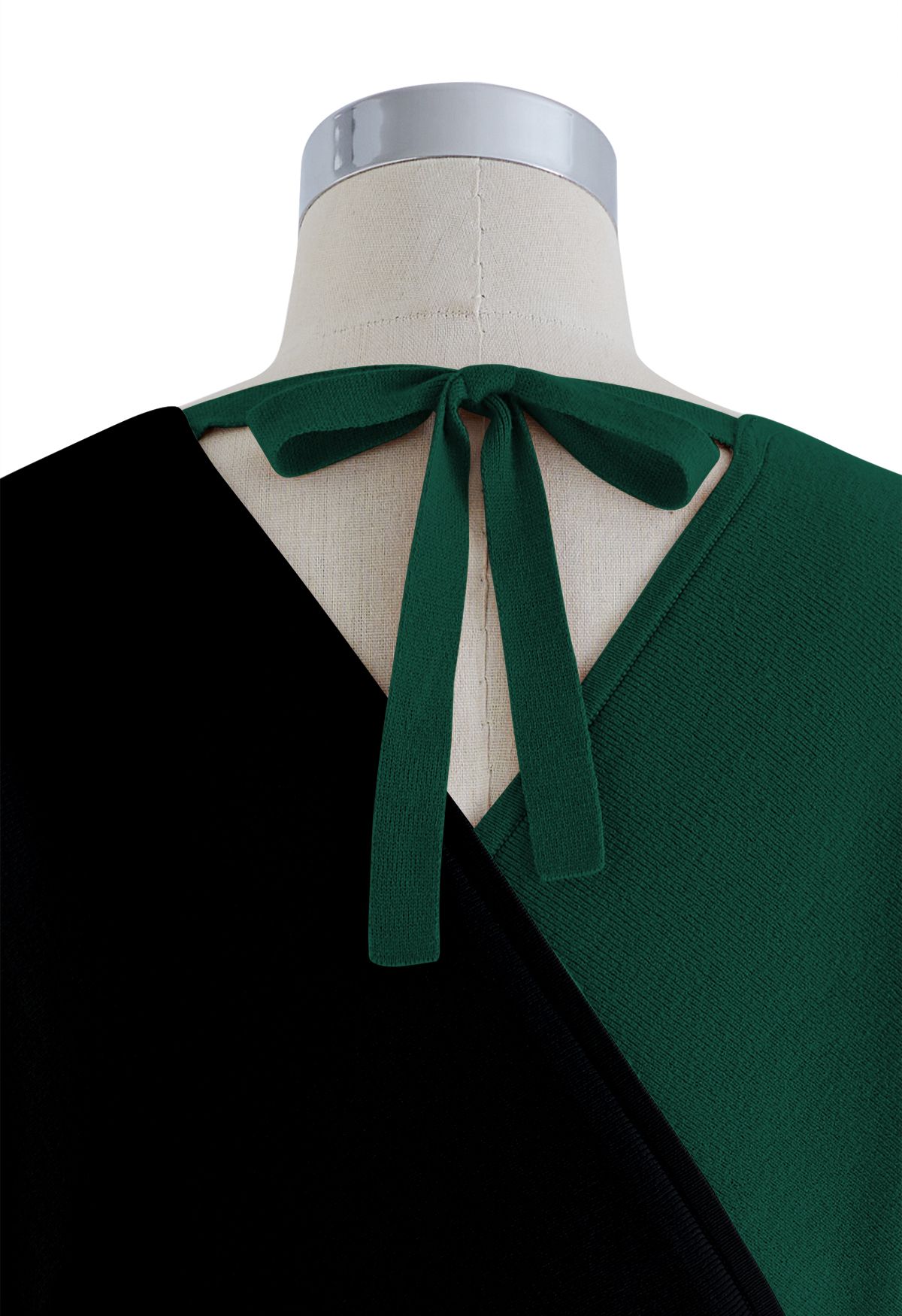 Robe mi-longue cache-cœur bicolore en tricot avec nœud noué en vert foncé