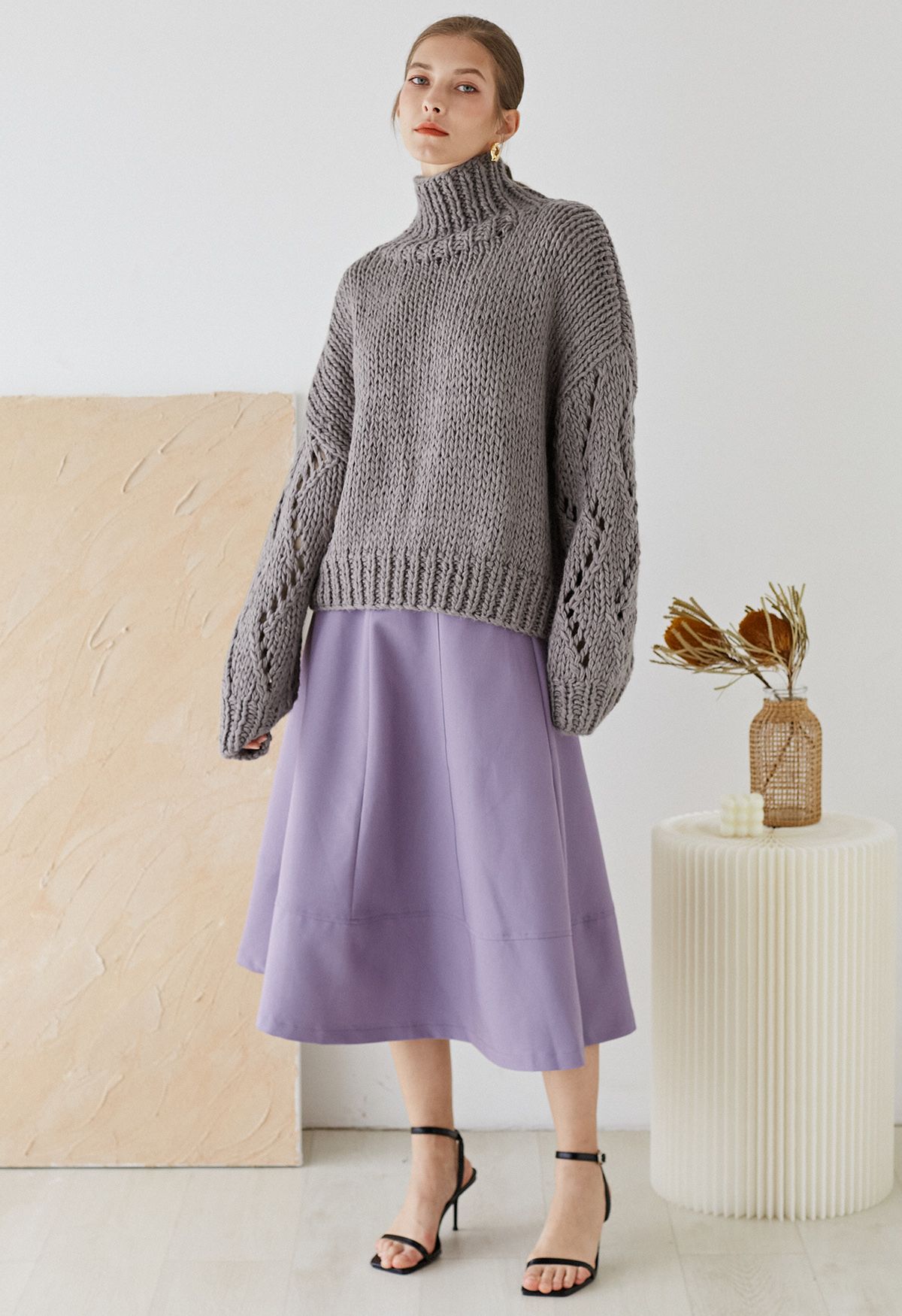 Pull tricoté à la main à manches pointelle et col haut en violet poussiéreux