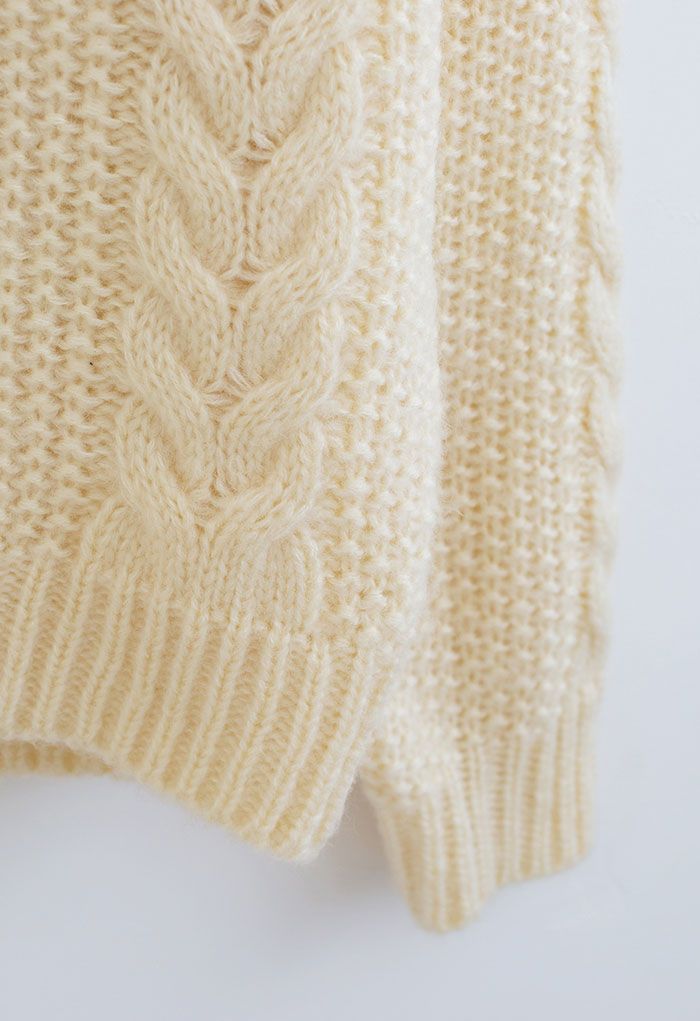 Joli pull en tricot épais à col en V en jaune clair