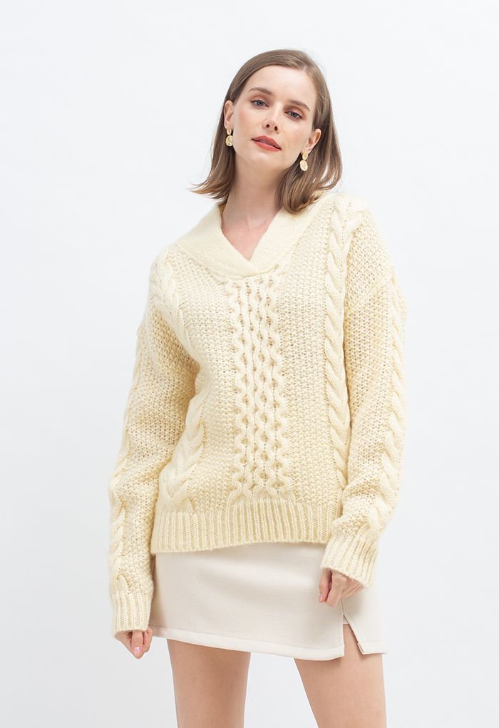 Joli pull en tricot épais à col en V en jaune clair