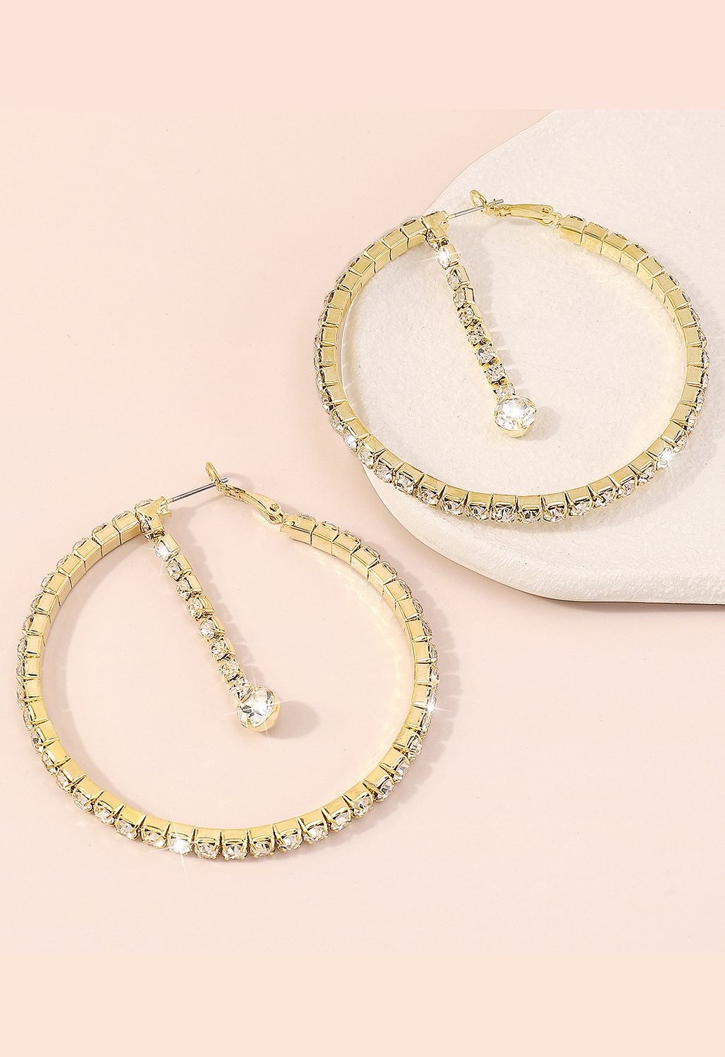 Boucles d'oreilles créoles cercle ornées de diamants en or