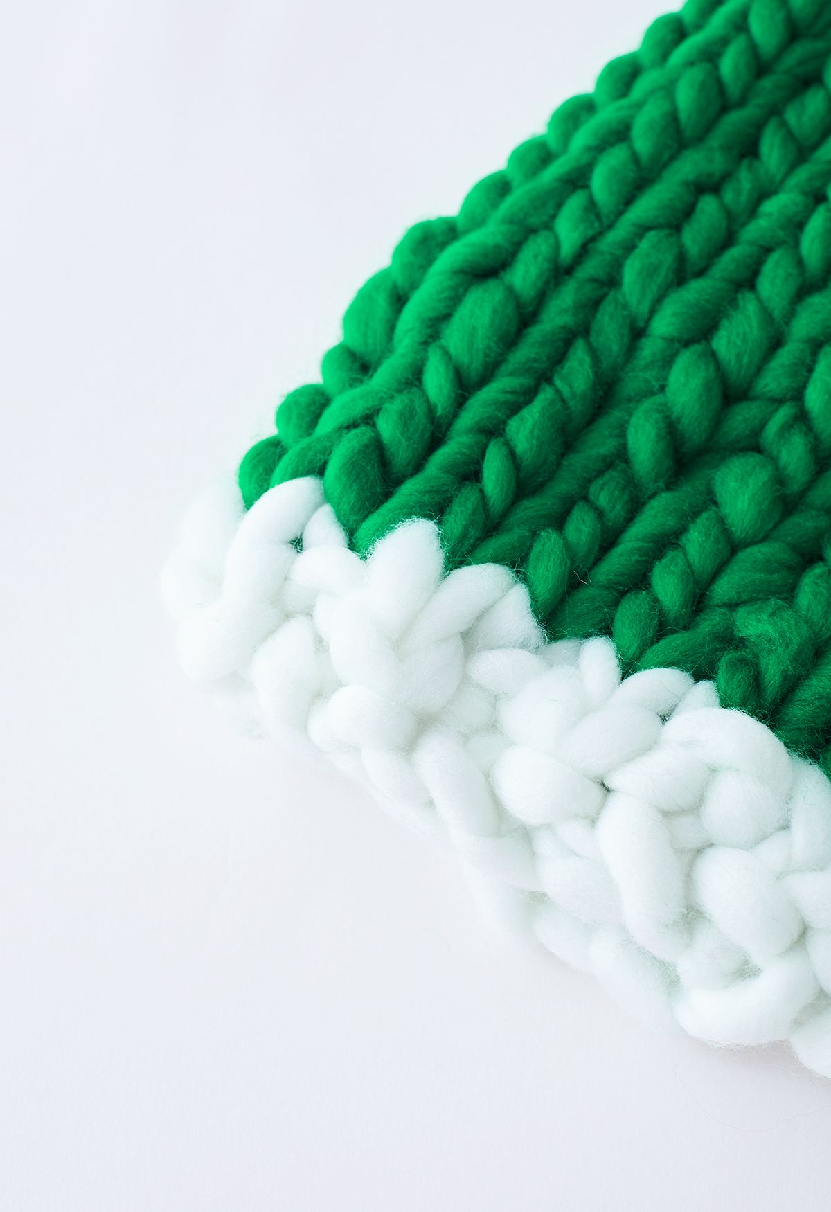 Bonnet de Noël pompon tricoté à la main tressé en vert