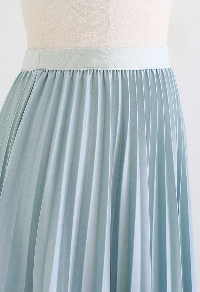 Jupe mi-longue plissée Simplicity en bleu clair