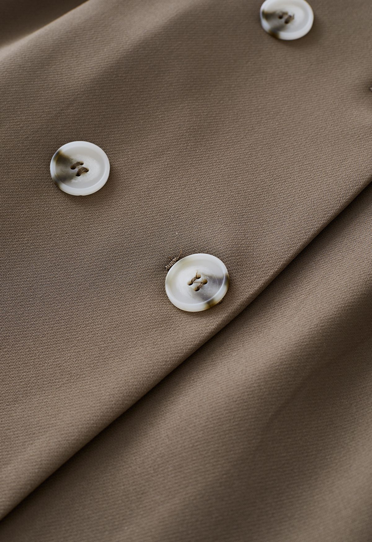 Robe blazer à double boutonnage à manches superposées en maille marron