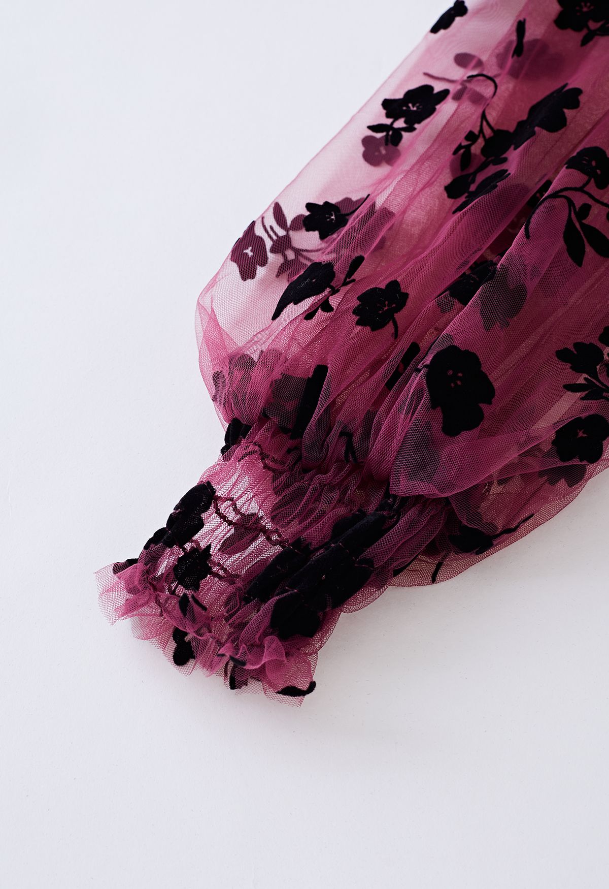 3D Posy Mesh Wrap Maxi Dress en Bordeaux