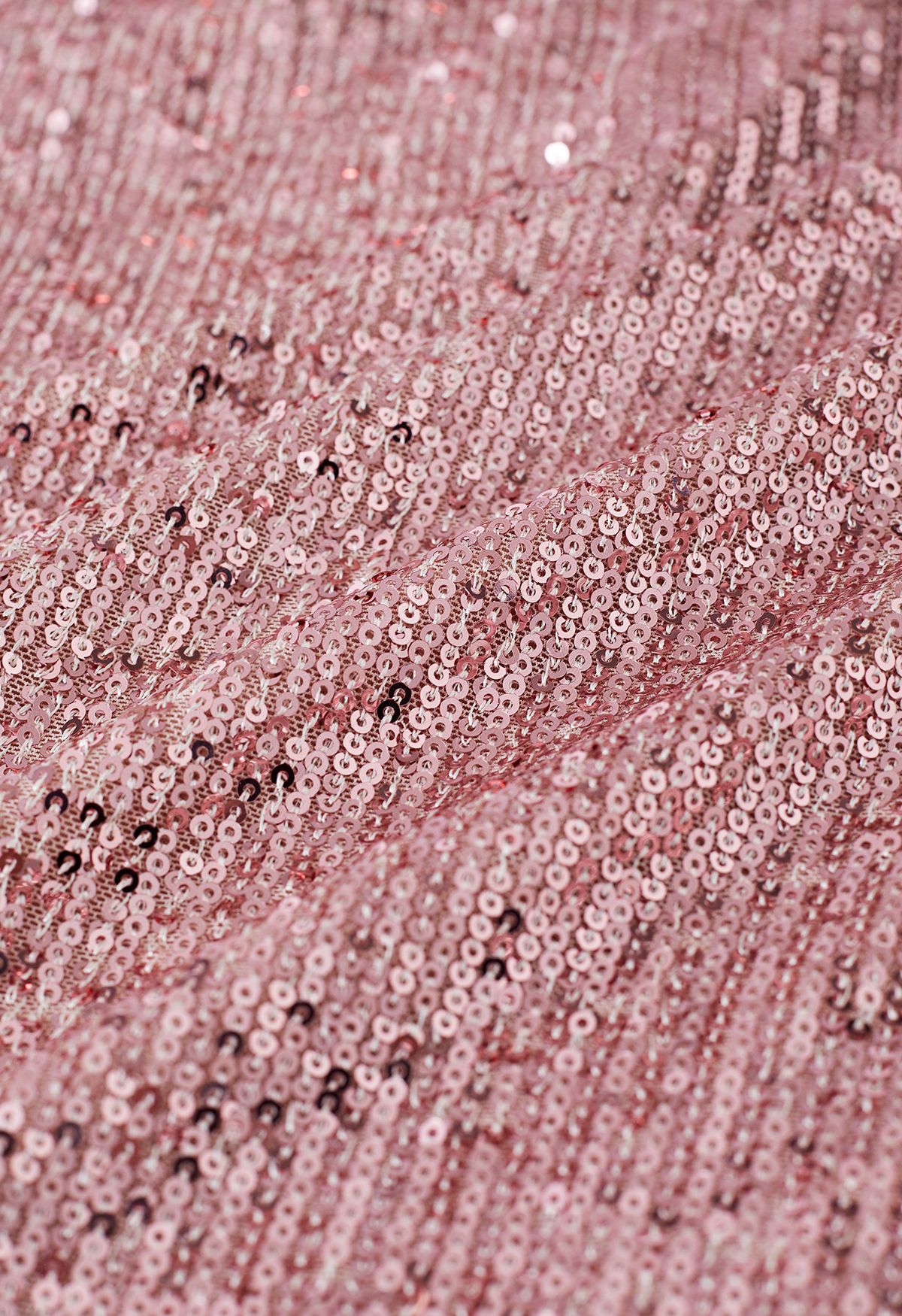 Robe de cocktail à sequins et épaules obliques en rose