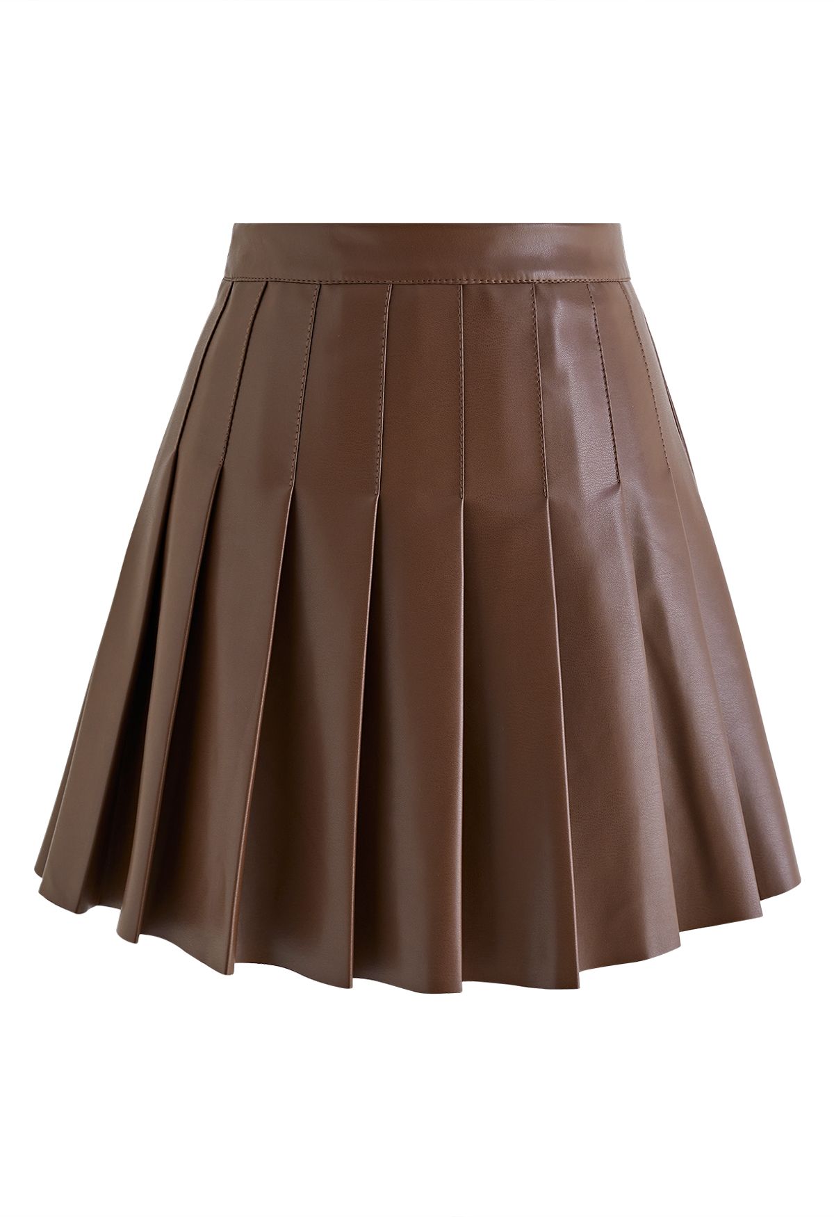 Mini-jupe évasée plissée en similicuir marron