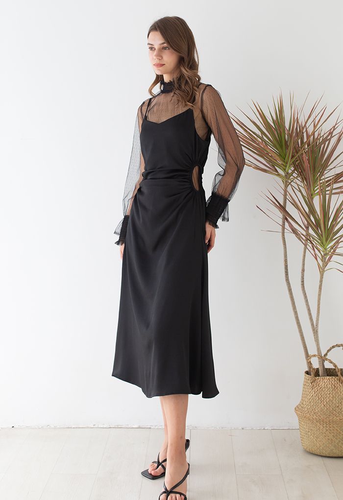 Robe caraco texturée à taille découpée en noir
