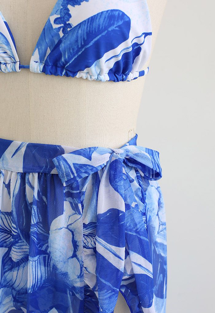 Ambiance forêt tropicale - Ensemble cache-maillot à bretelles flottantes en bleu