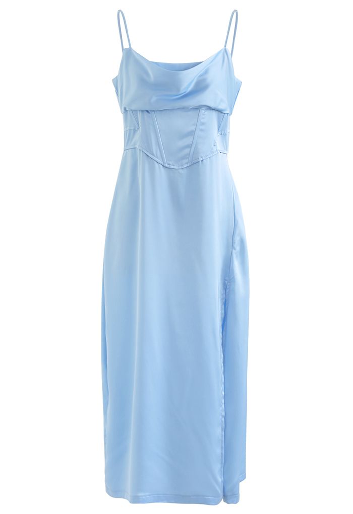 Robe caraco en satiné taille corset col bénitier en bleu