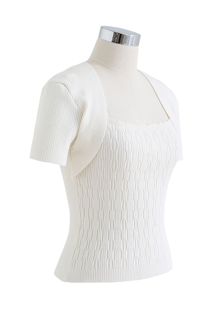 Haut en tricot côtelé contrastant à encolure carrée en blanc