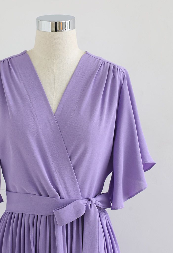 Robe mi-longue plissée à taille nouée effet portefeuille en lilas