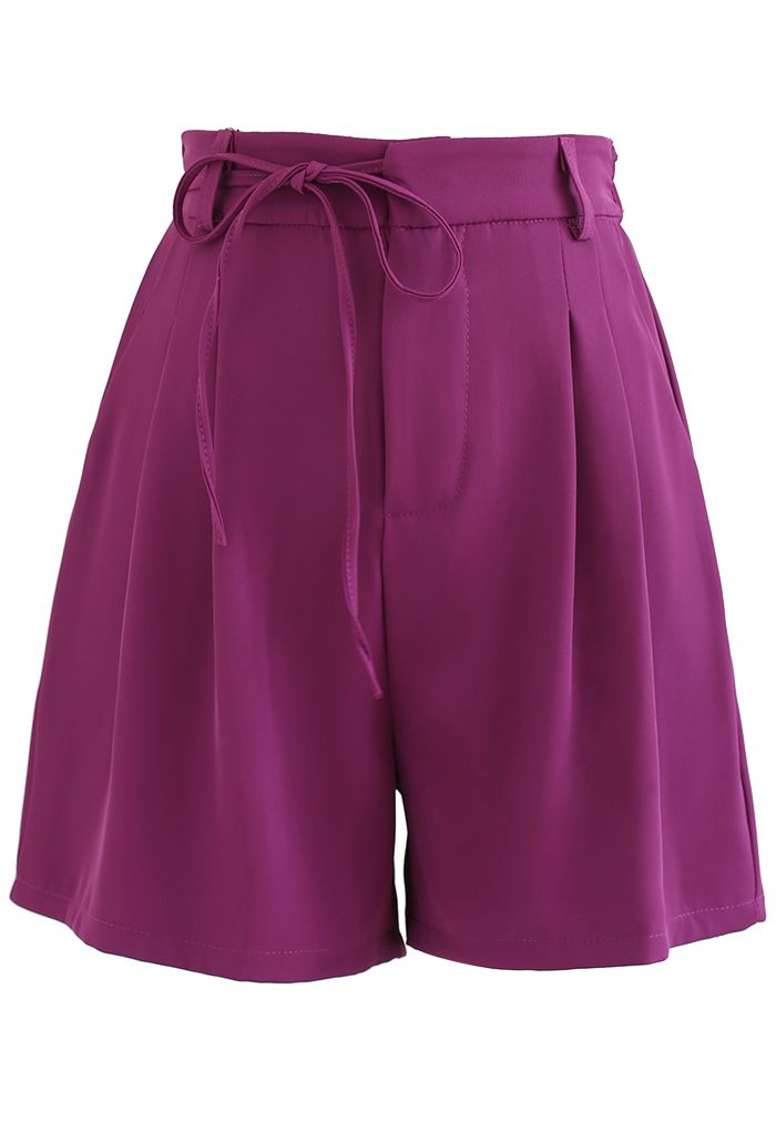 Short à poche latérale avec cordon à nouer en violet
