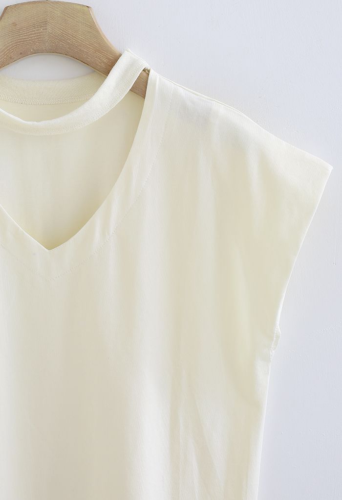 T-shirt en coton sans manches ras du cou à col en V en crème