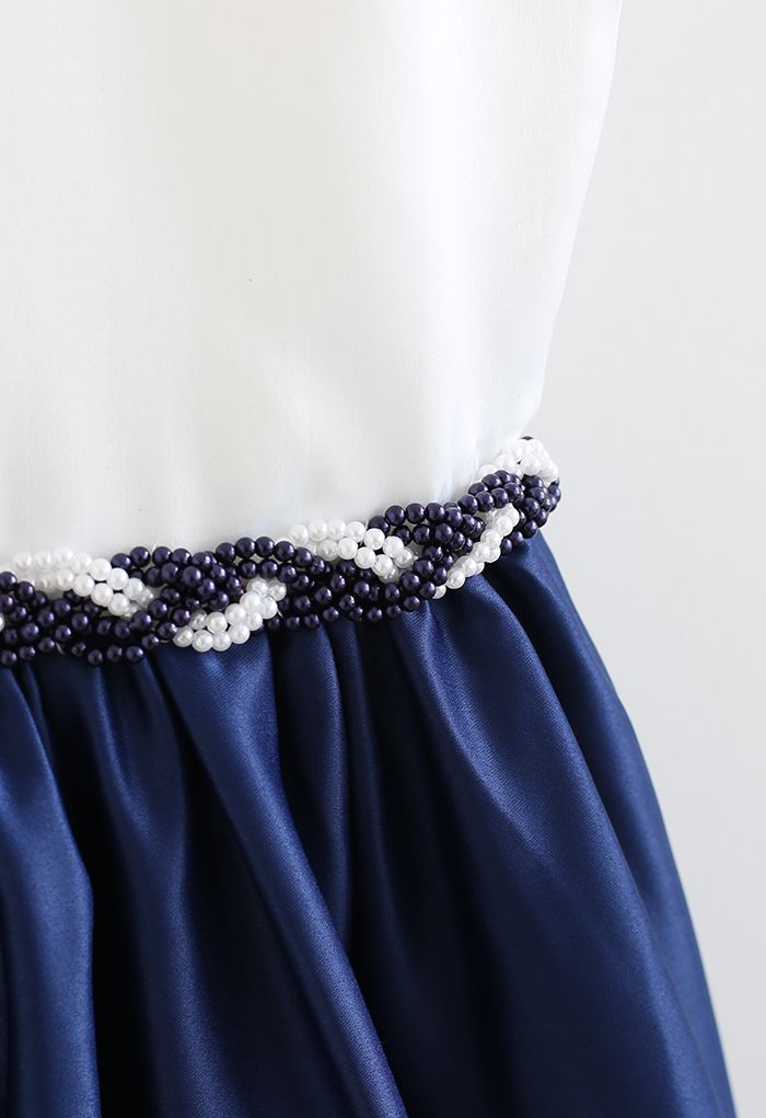 Robe de princesse à mancherons à taille perlée en bleu marine pour enfants
