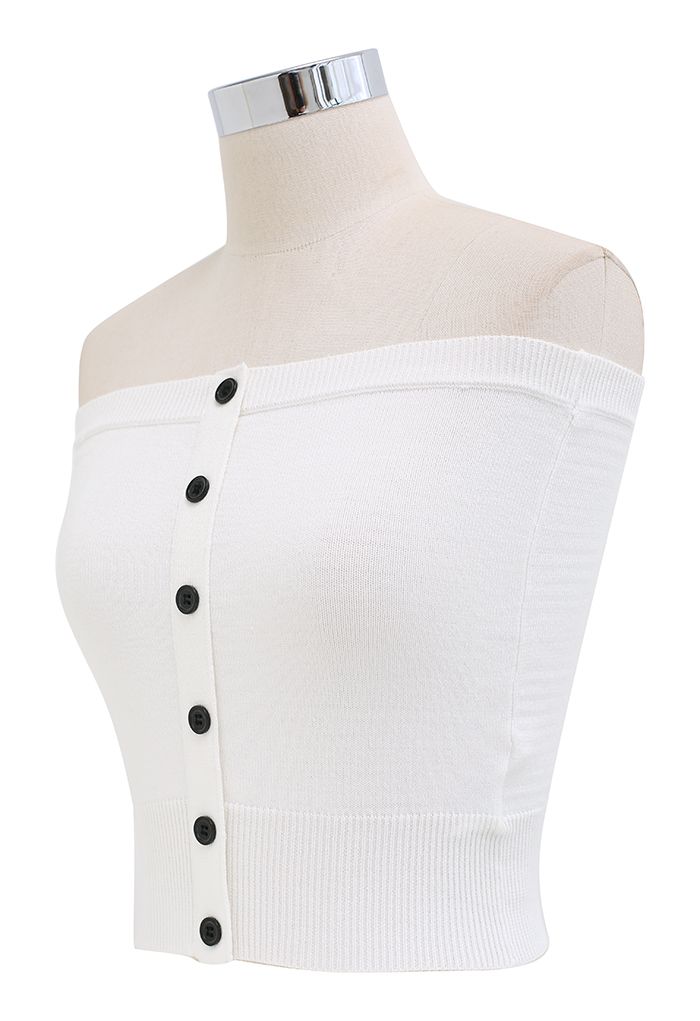 Haut en tricot court sans bretelles boutonné sur le devant en blanc