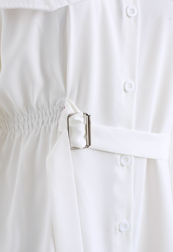 Chemise ample fluide à ceinture à boucle en blanc