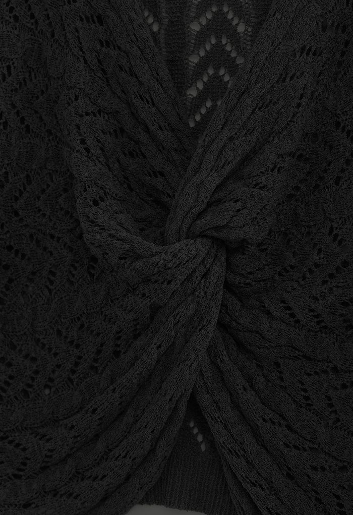 Haut court en tricot à nœud évidé sur le devant en noir